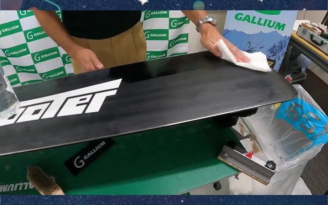 新滑雪板怎么打蜡保养