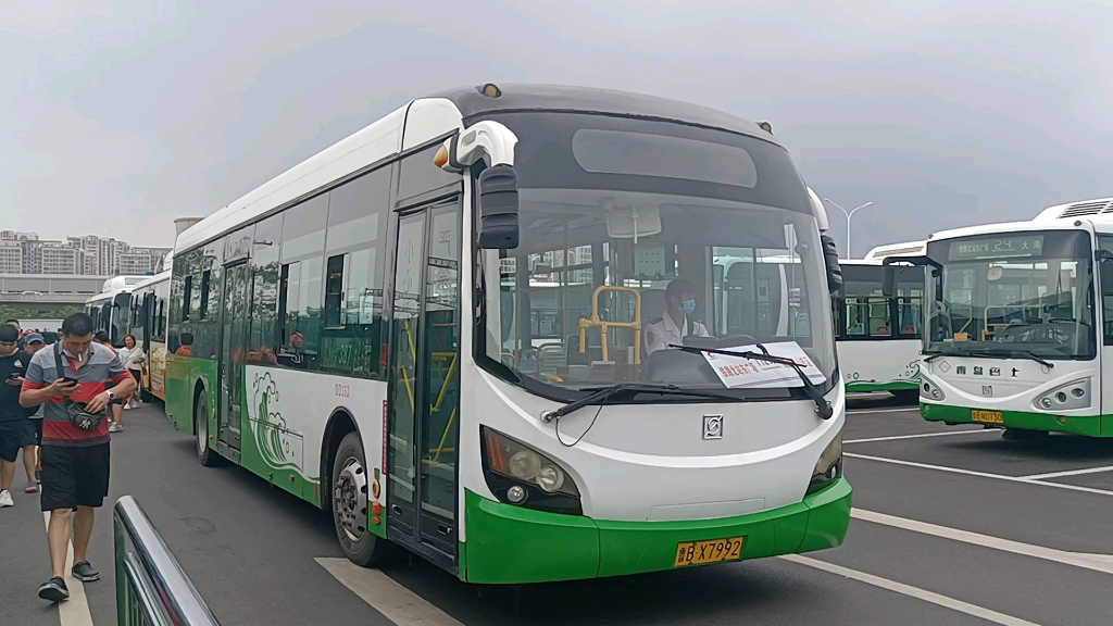 dd353 swb6121ev6终点站铁路青岛北站东广场出站