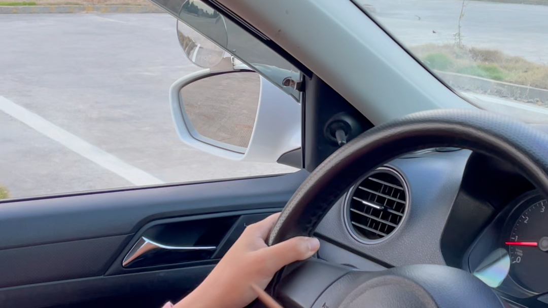 直角转弯车内看点