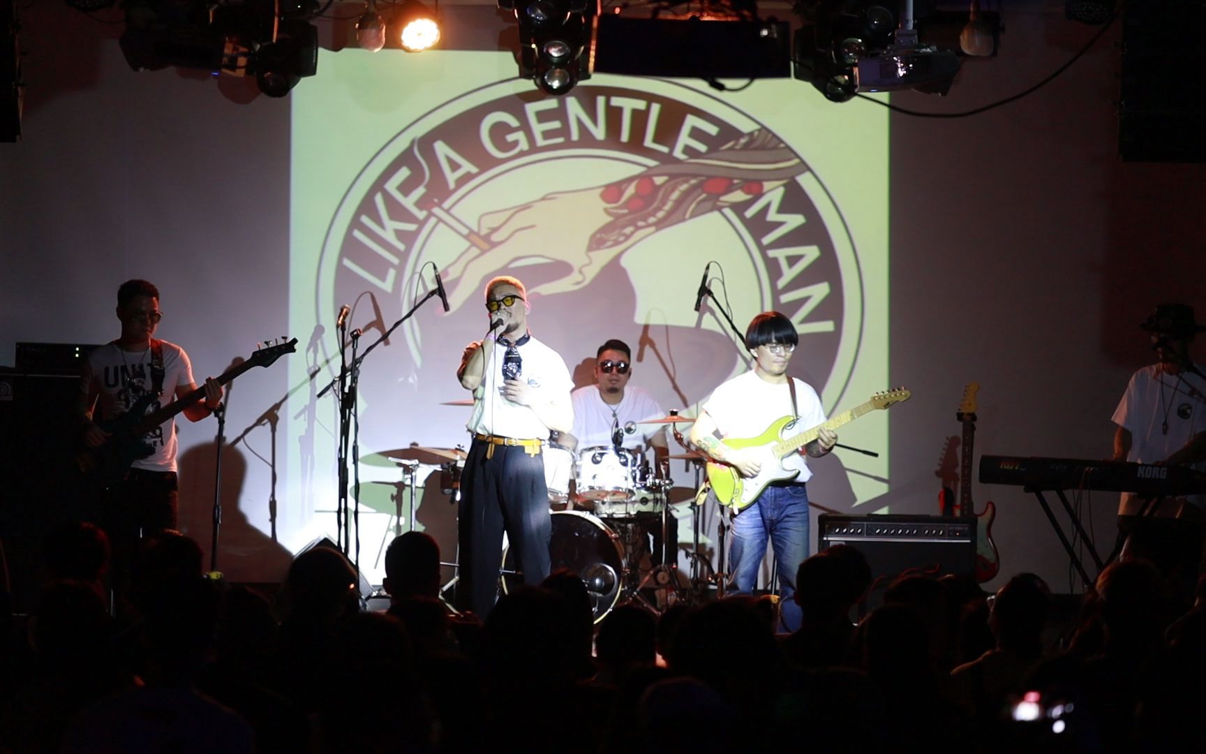 像个绅士乐队 重庆vox livehouse首演 pt.2/5