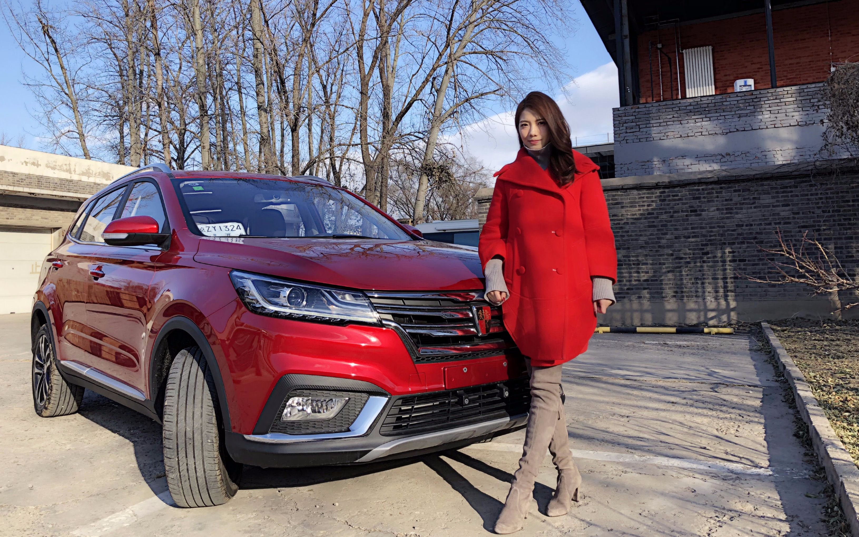 初晓敏试驾荣威rx3一台互联网汽车的自我修养