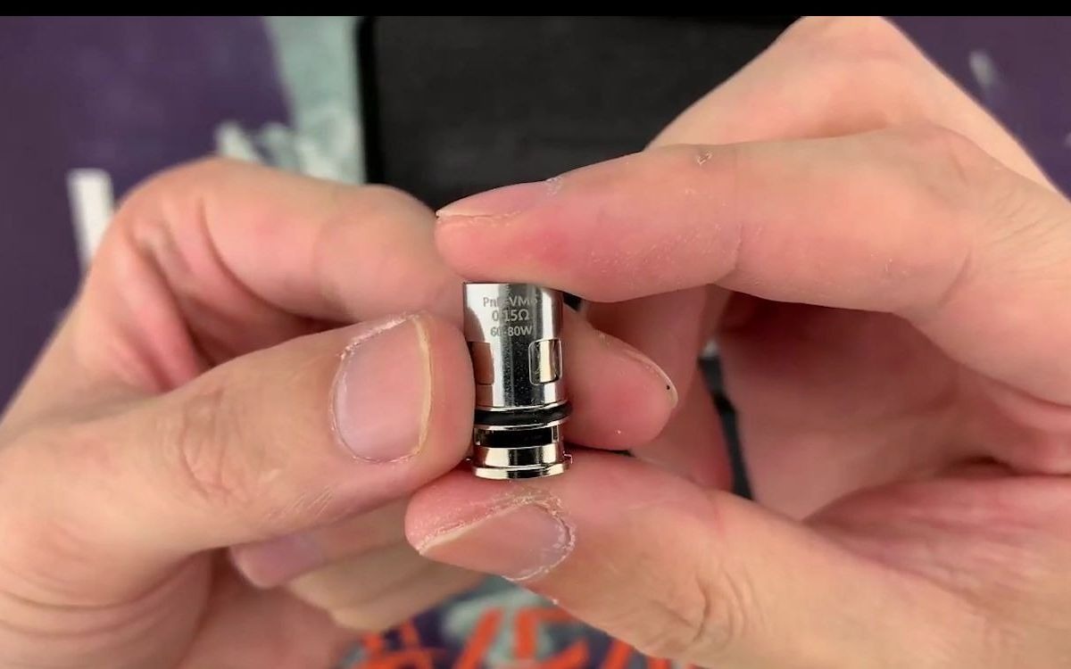 argus pro 80w kit 金属皮工艺设计,握感舒适,户外挂钩方便,重要的是