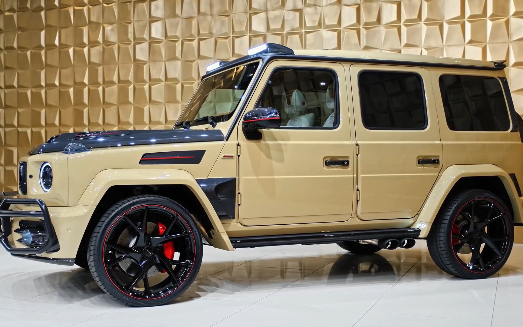 【全方位实拍】奔驰g63 amg 迈莎锐改装,这内饰不一般_哔哩哔哩 (゜