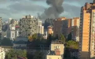 Скачать видео: 乌克兰首都基辅市中心发生多次爆炸