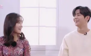 Download Video: 【芦荟夫妇】金路云×金惠允 kntv采访高甜合集 甜蜜对视