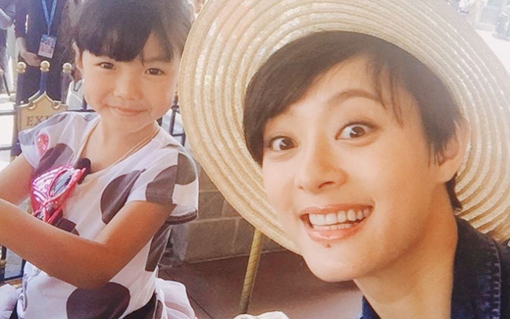 孙俪罗晋在上海拍摄新剧 等等小花探班哥妹俩十分有爱_哔哩哔哩_bili