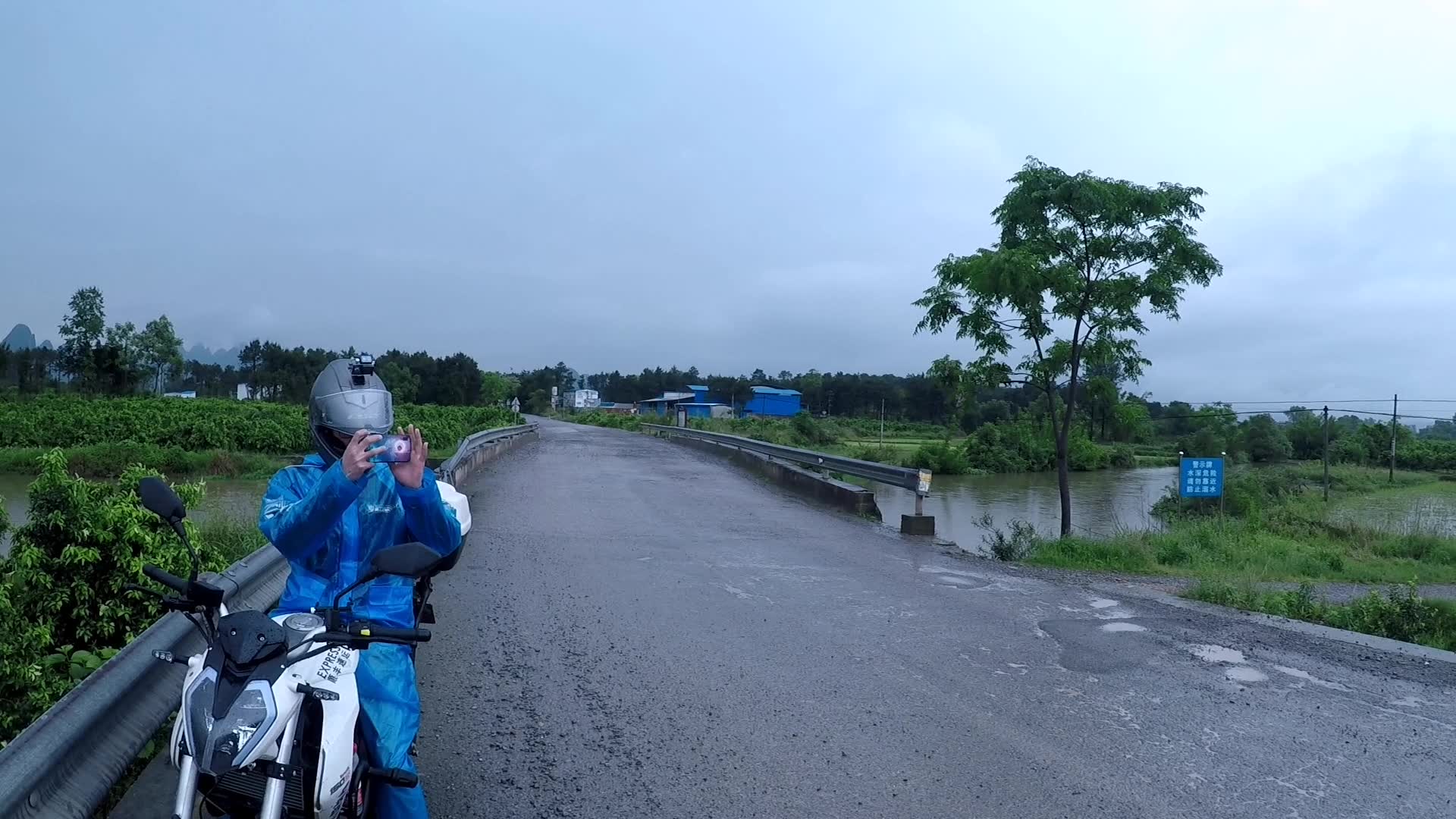 [图]不惧雷暴天气任性前行——记录桂林小众旅游景点金鸡河水库之行3:骑行被雨淋又如何，我们是骑士！这点雨不算什么！