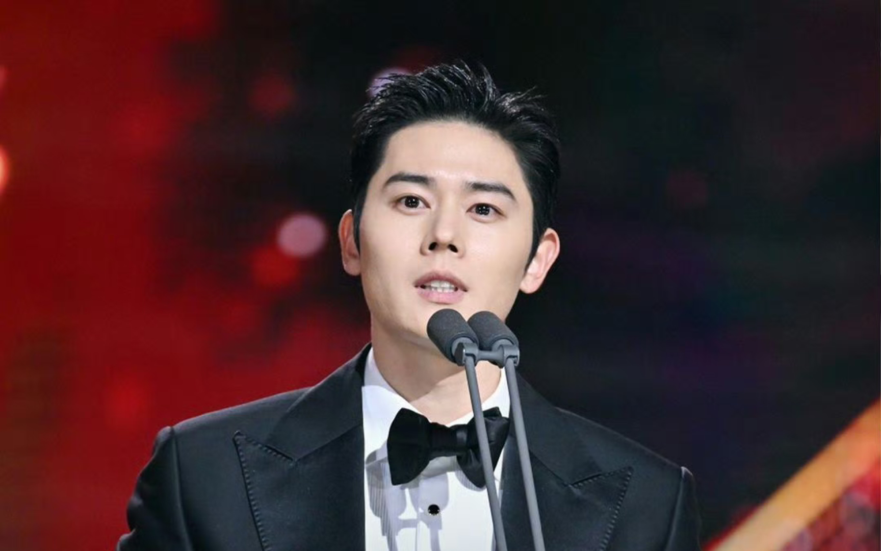 金桐俊|"原石终于打磨成宝石" 出道14周年纪念