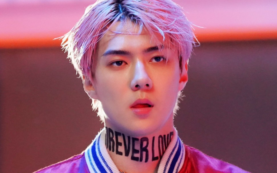 【吴世勋】solo曲《on me》拍摄花絮,每一秒都能让心狂跳不止!