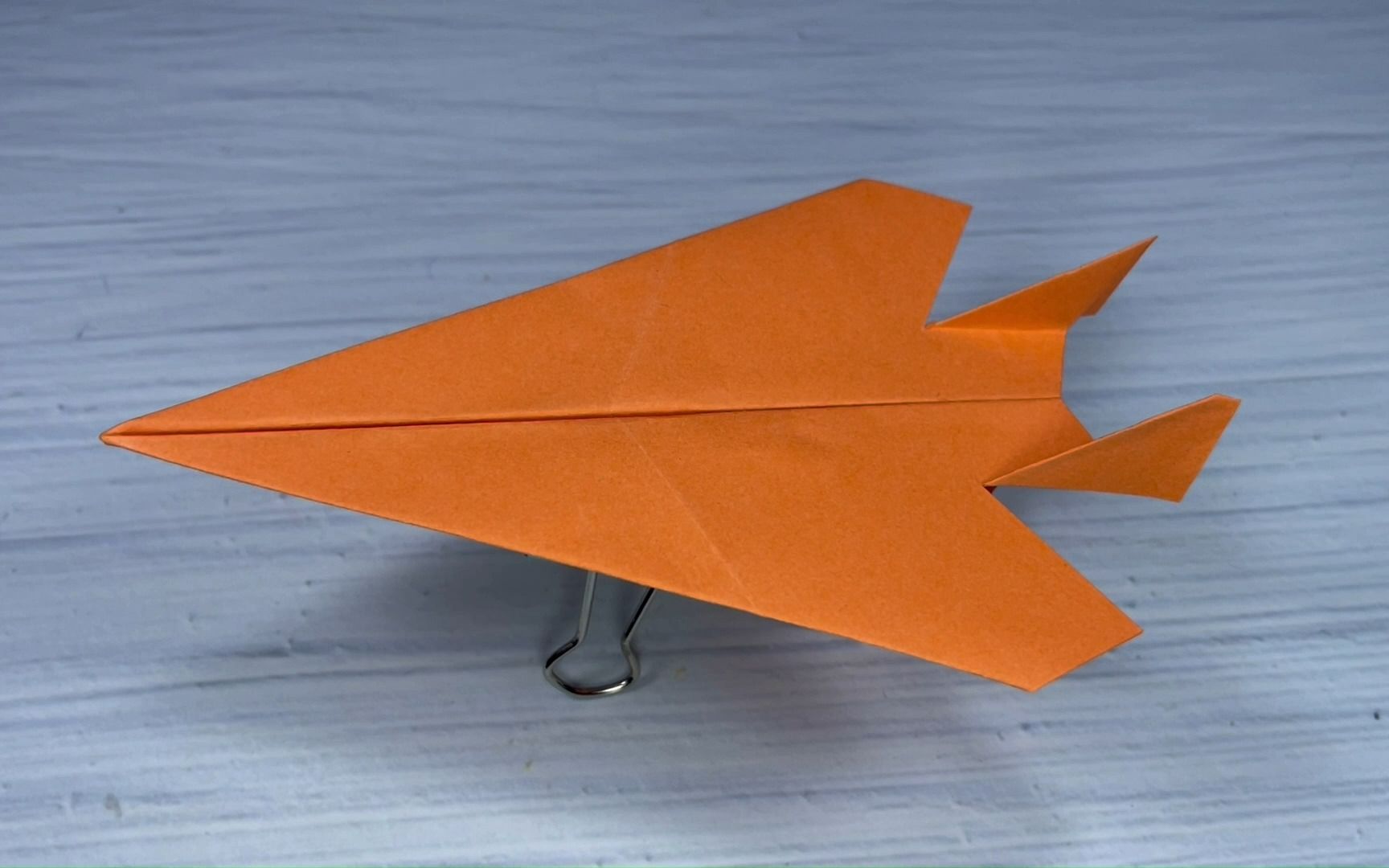 折纸飞机,1分钟折出漂亮的战斗机,简单易学