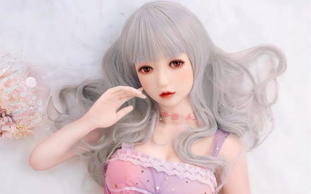 二次元萝莉也太治愈了吧 真人等身手办耶