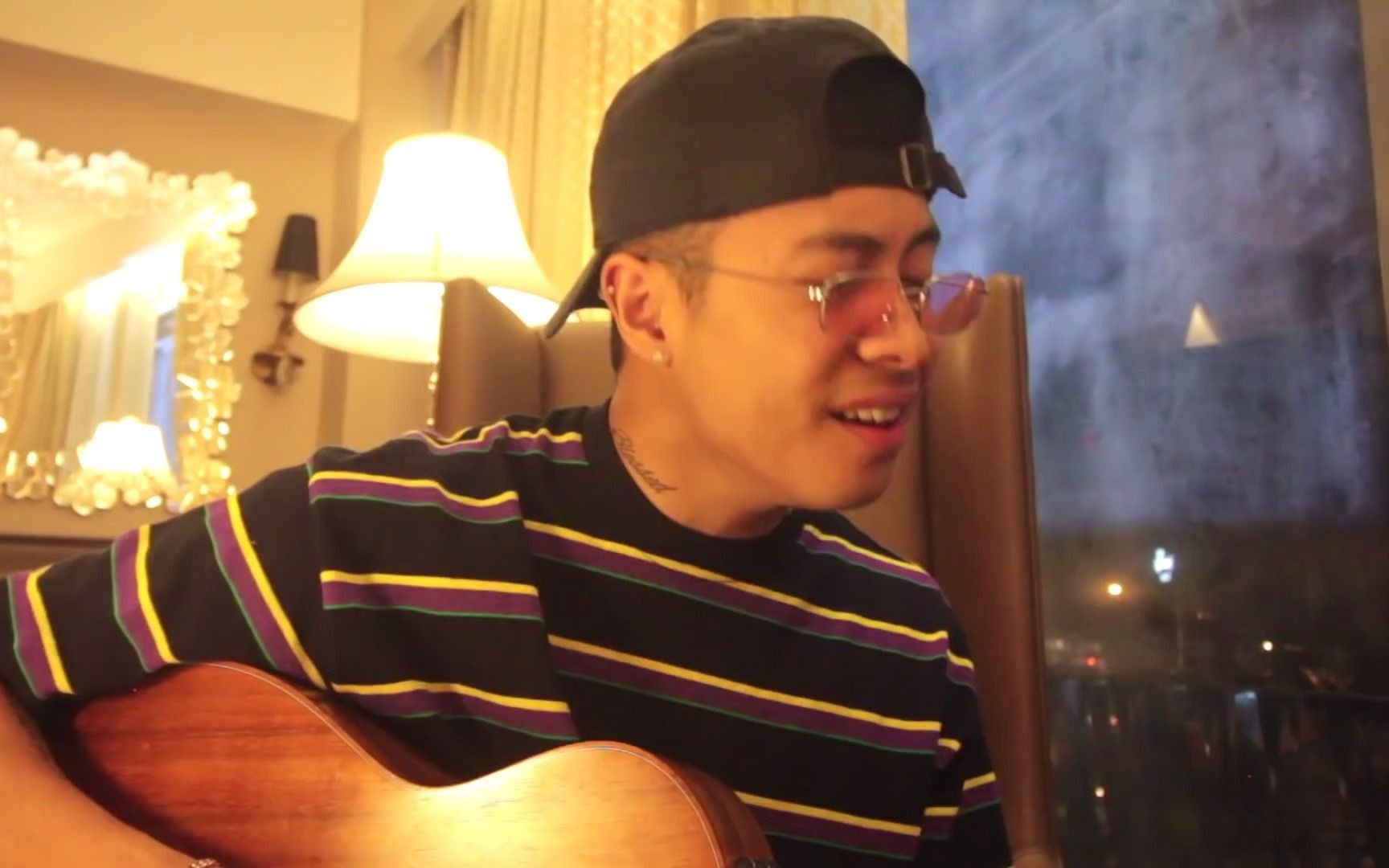 [图]【油管翻唱】Heartbreak Anniversary x cover by Justin Vasquez