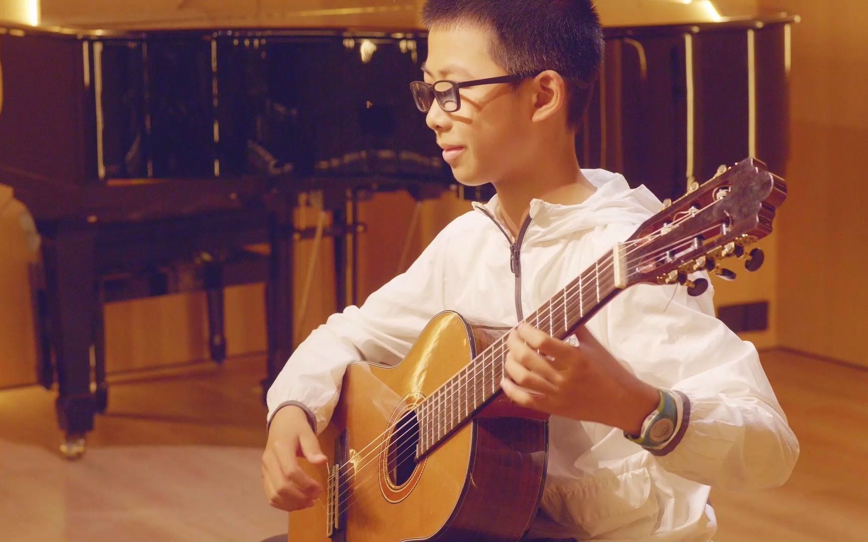 刘宇涵古典吉他雨滴贵阳凌云吉他