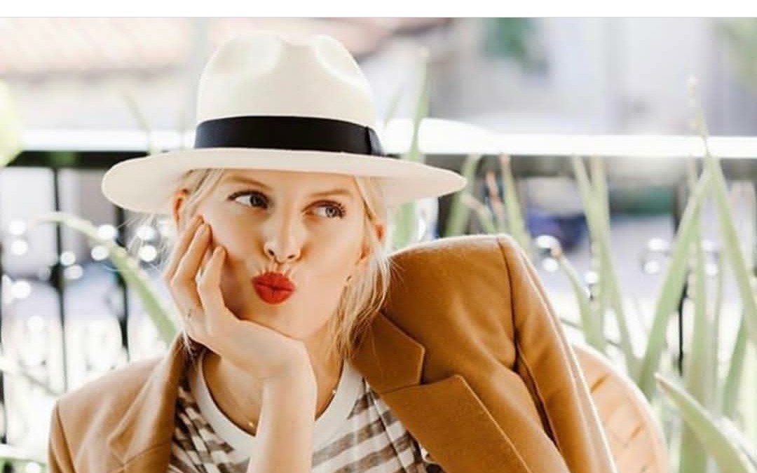 【karolina kurkova】大kk为iwc拍摄的广告,你k又美又攻_哔哩哔哩