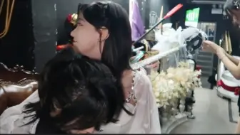 【奉天承芸】后台很冷，抱紧处理