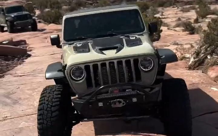 jeep角斗士 硬派越野皮卡的通过性测试哔哩哔哩bilibili