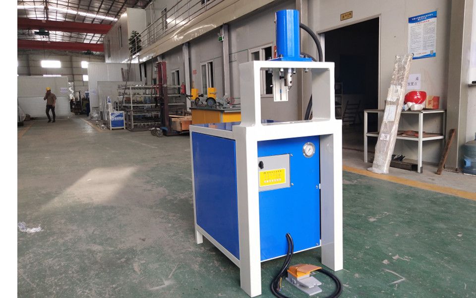 不锈钢圆管冲弧楼梯扶手马鞍口液压坡口机