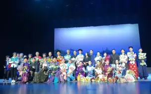 Descargar video: 【甬剧】第九代甬剧新生代演员毕业汇报大戏《天要落雨娘要嫁》 饭拍 片段