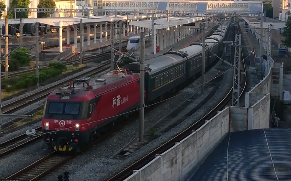 hxd3d-0440牵引k1138通过桂林站