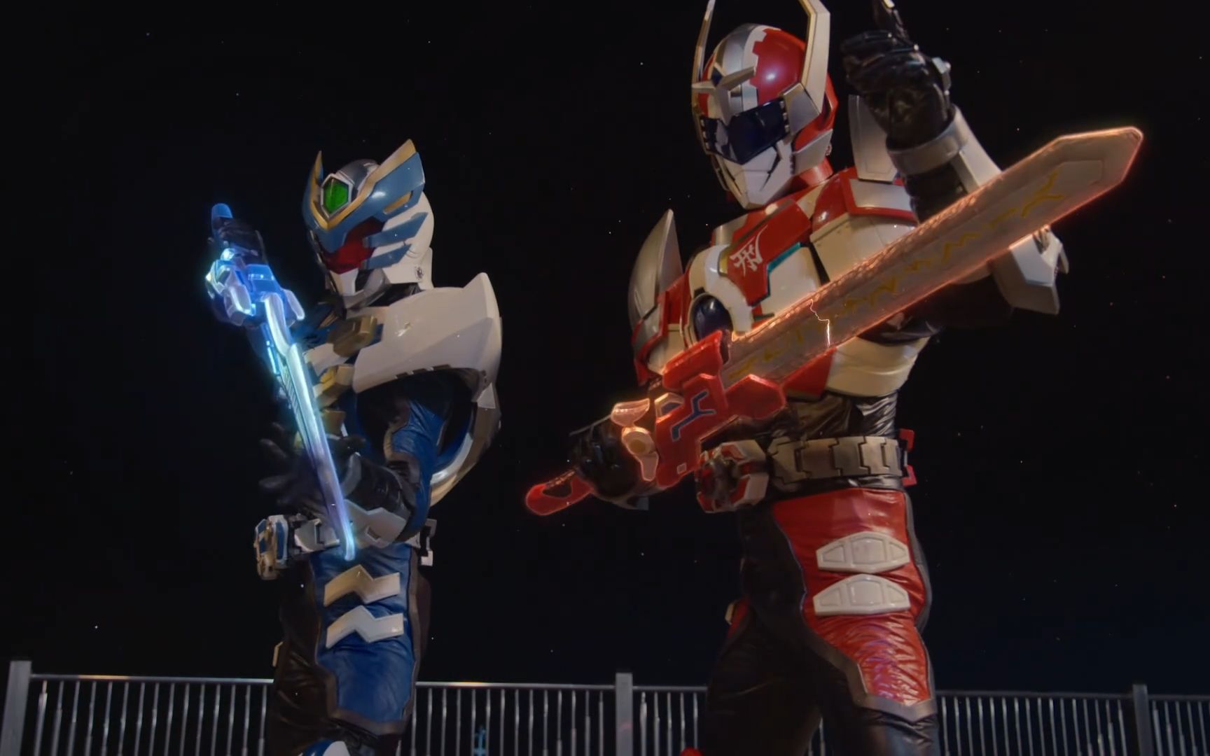 铠甲勇士猎铠刑天飞影铠甲登场回归超帅超燃打斗真是童年回忆