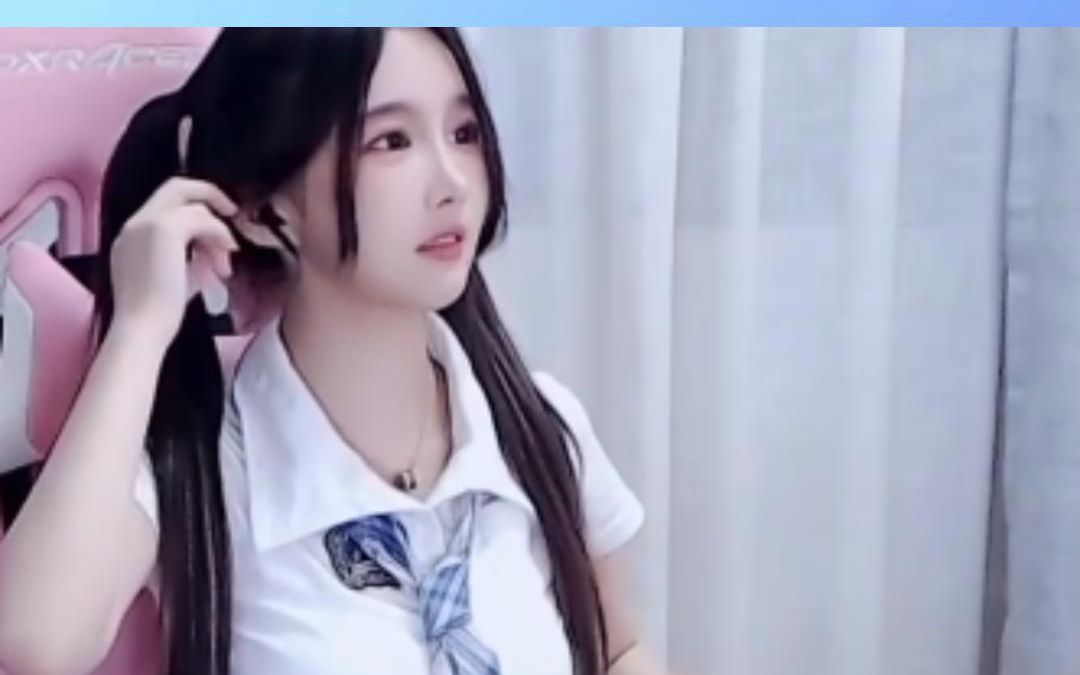 小小奶瓶双马尾jk短裙,白丝秀长腿,抬腿的一刻,亮了