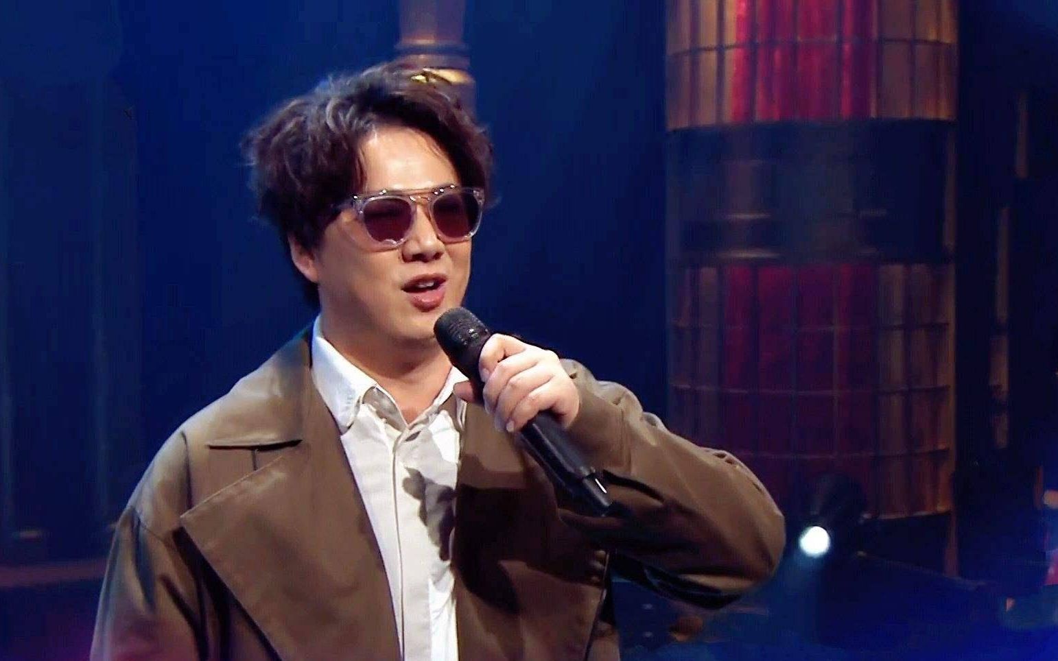 萧煌奇回应不是盲人!开车的不是萧煌奇?装瞎是假消息