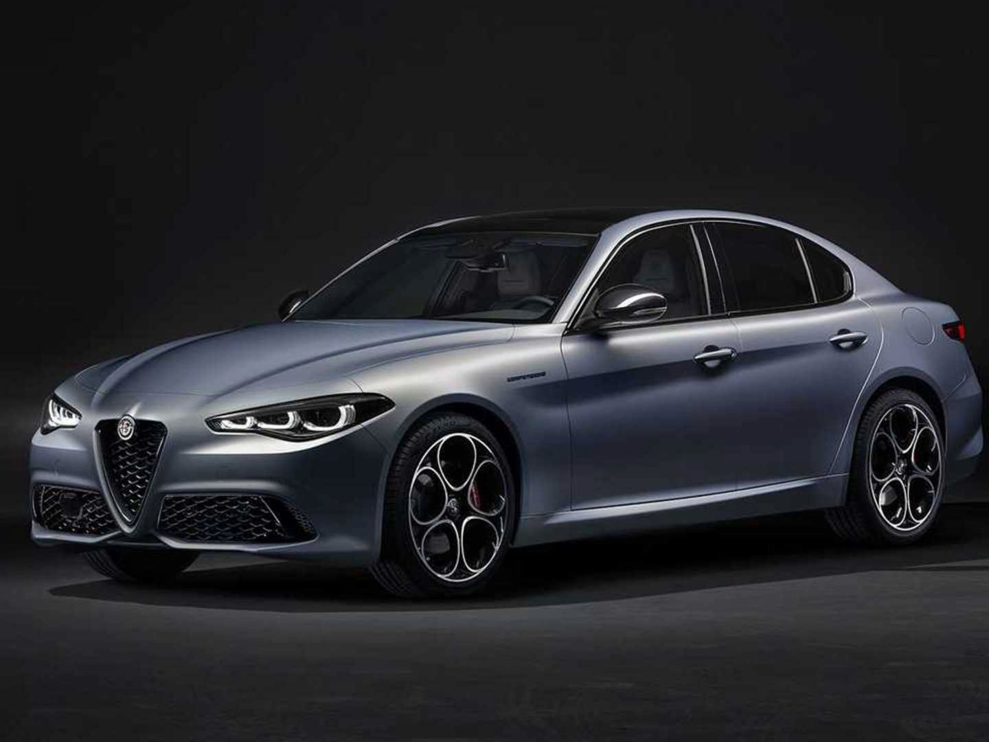 「阿尔法·罗密欧 giulia」