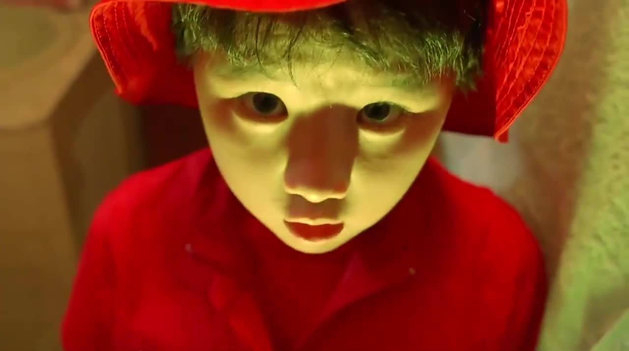 生人勿近之问米:女鬼来借东西,居然要借身体,这可把姑娘吓坏了