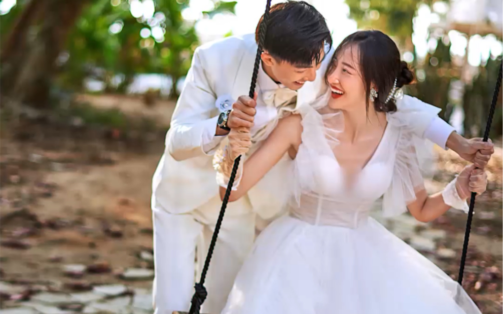 想看阿冼公主抱苗苗