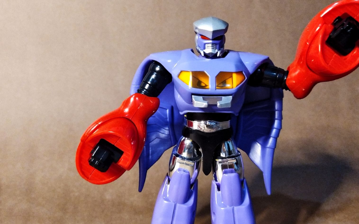 97万代绝版铁甲小宝蝎子莱莱手办评测