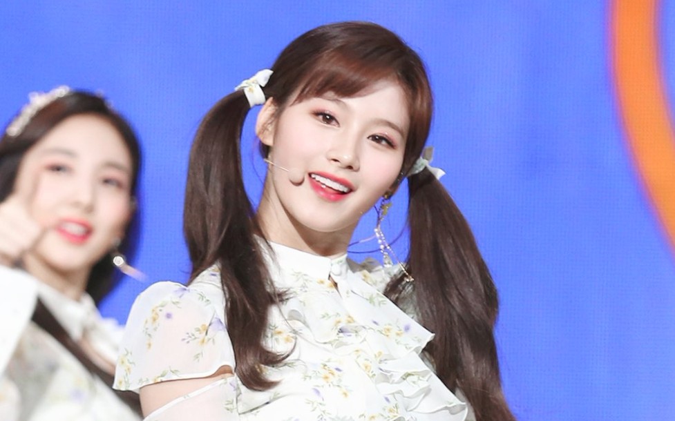 sana凑崎纱夏(twice)—what is love? 180421 音中