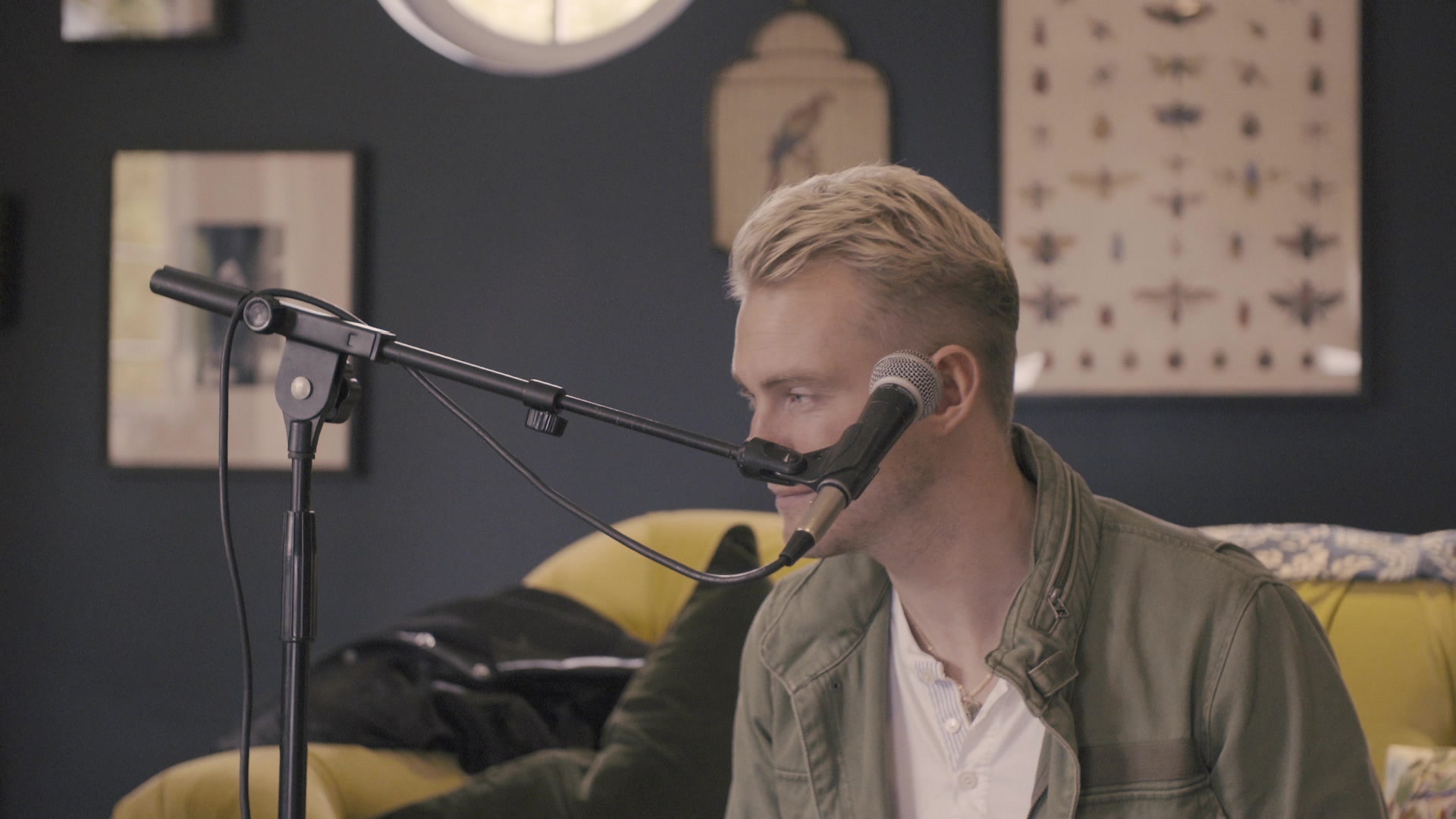 black magic (acoustic) - ed drewett_哔哩哔哩 (゜-゜)つロ 干杯