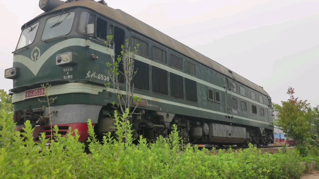 【寻道影像】df4b内燃机车启机全程