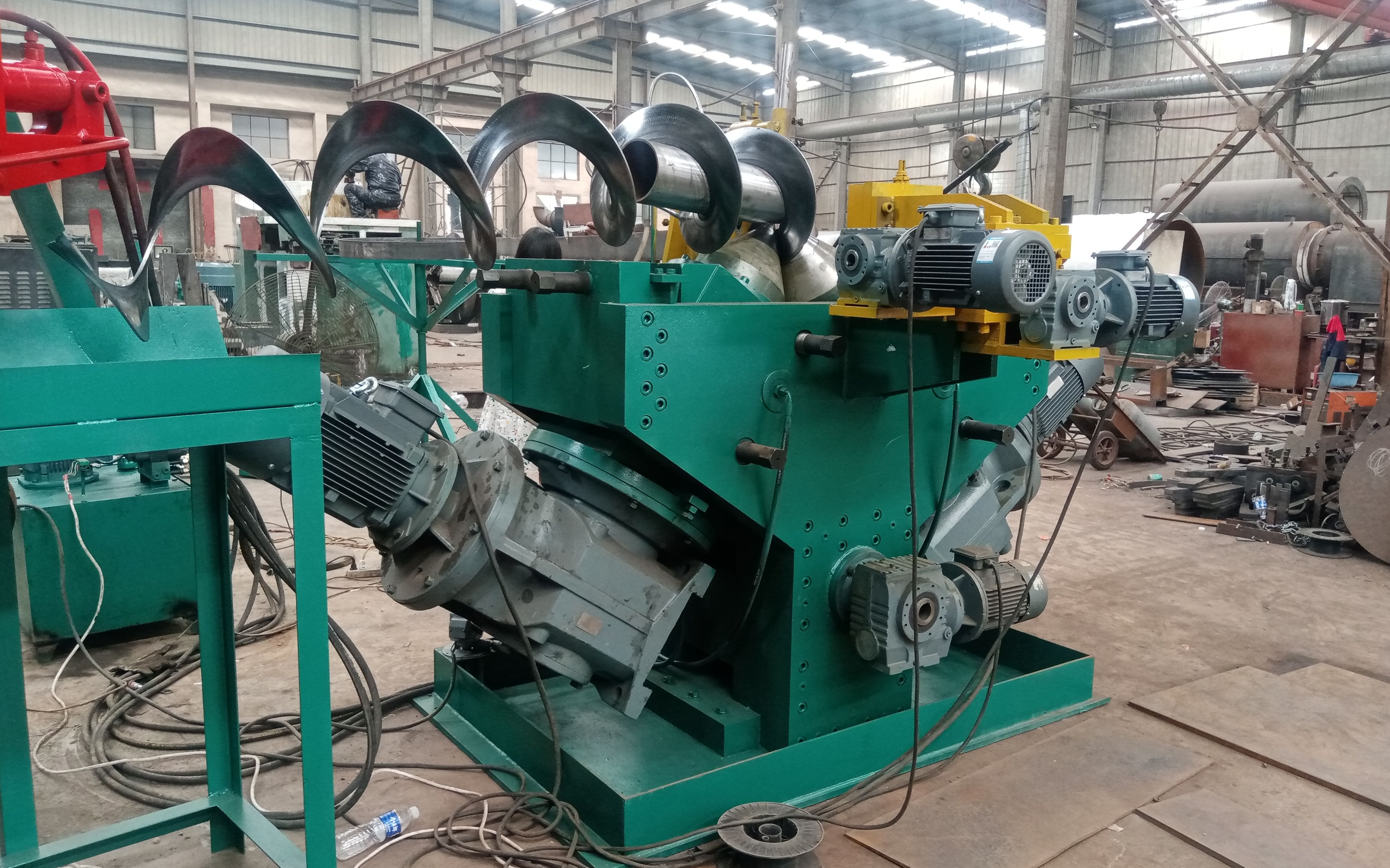 螺旋叶片机试机大直径连续蛟龙叶片机冷轧不锈钢蛟龙叶片设备