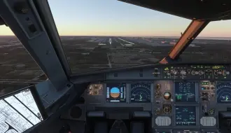 Descargar video: 【微软模拟飞行】17年机龄春秋航空A320 ILS进近上海浦东35L