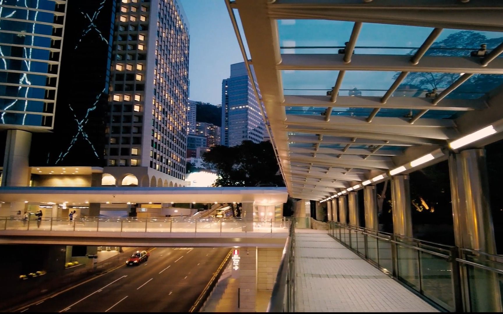 香港城市金钟区行人天桥系统