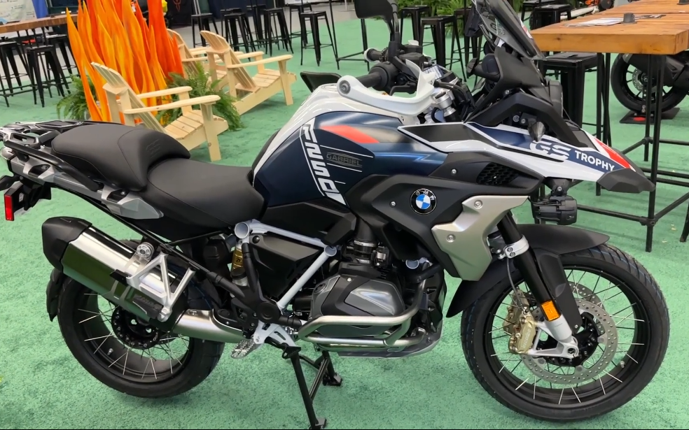 2023宝马r1250 gs 旅行冒险摩托车 大野驴 静态展示