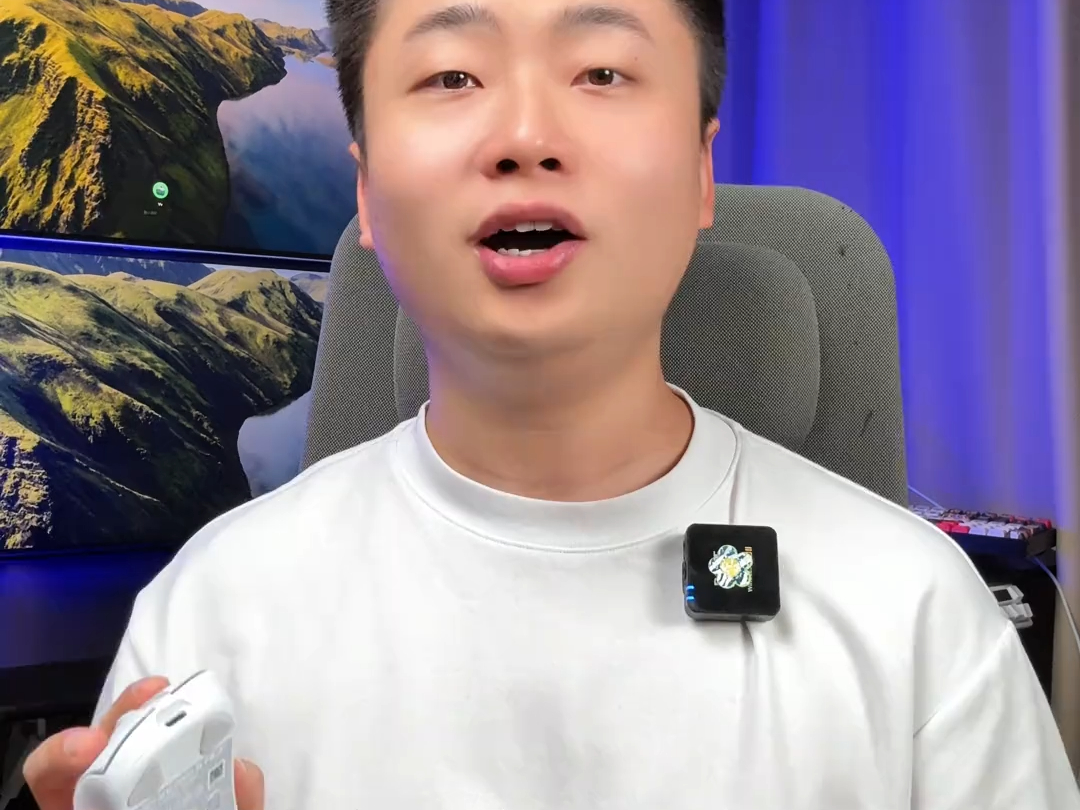 我给很贵的玻璃鼠标垫配上了超强的鼠标rog 月刃2 ace,你们觉得怎么样