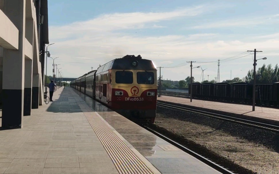 k7103次(哈尔滨-加格达奇)进讷河站