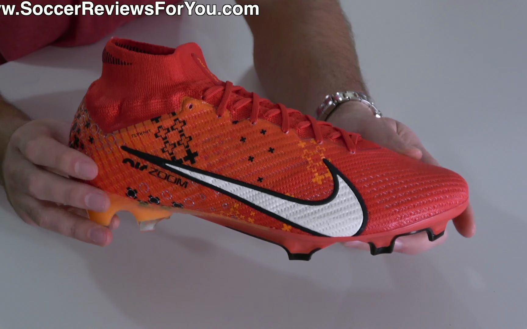 未来的c罗新战靴