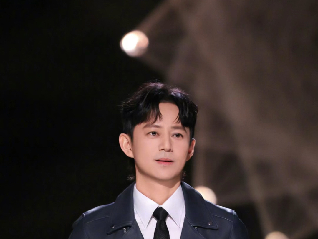 《歌手2024》出现重大直播事故,何炅也怕了