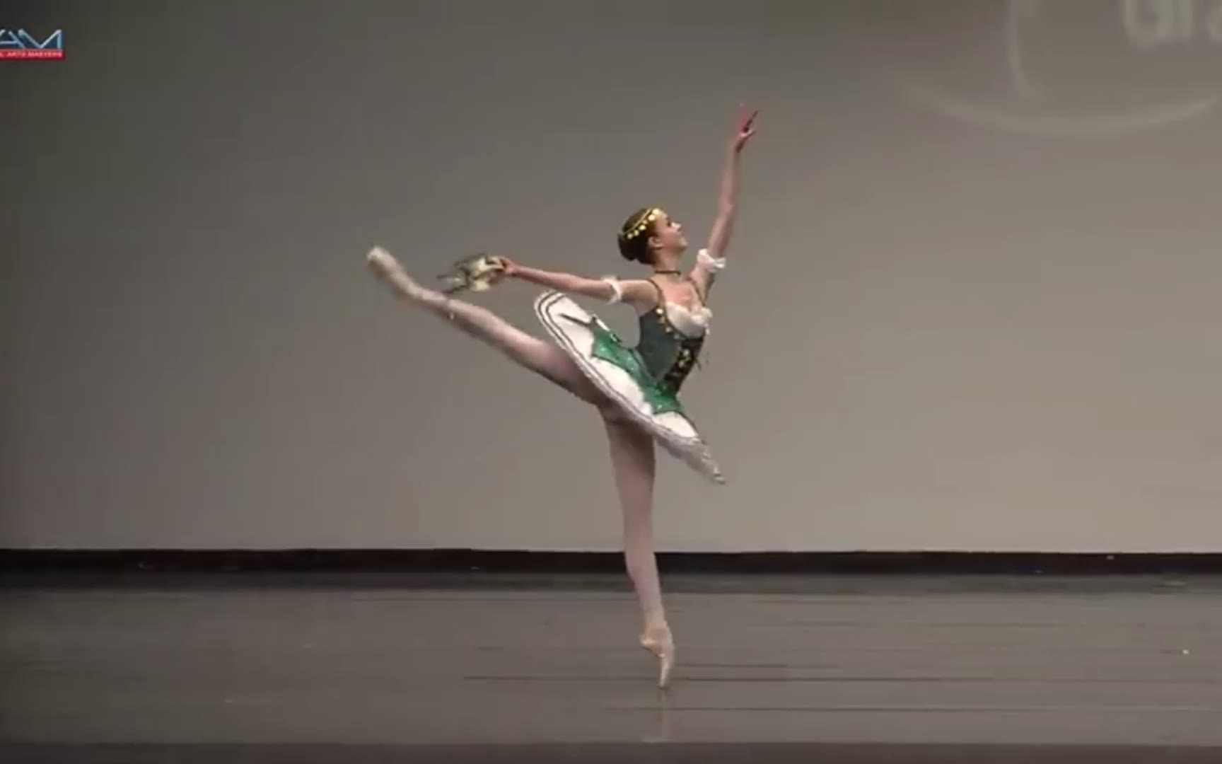 古典芭蕾|15岁女孩获yagp丹佛区比赛第一名-《艾斯米拉达》