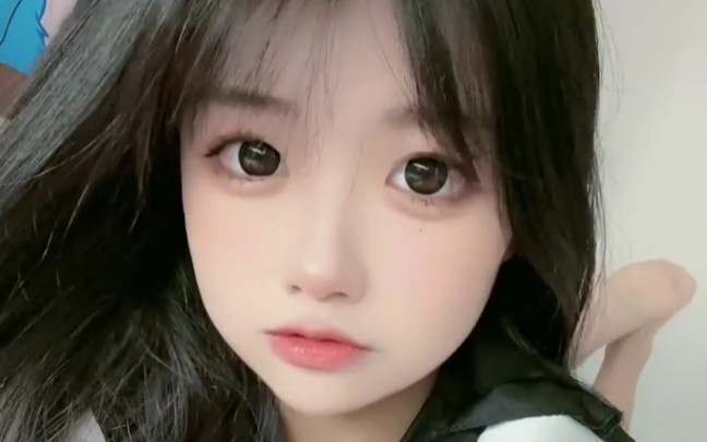 超萌甜可爱的大眼萌妹上线啦,你喜欢第几位呢