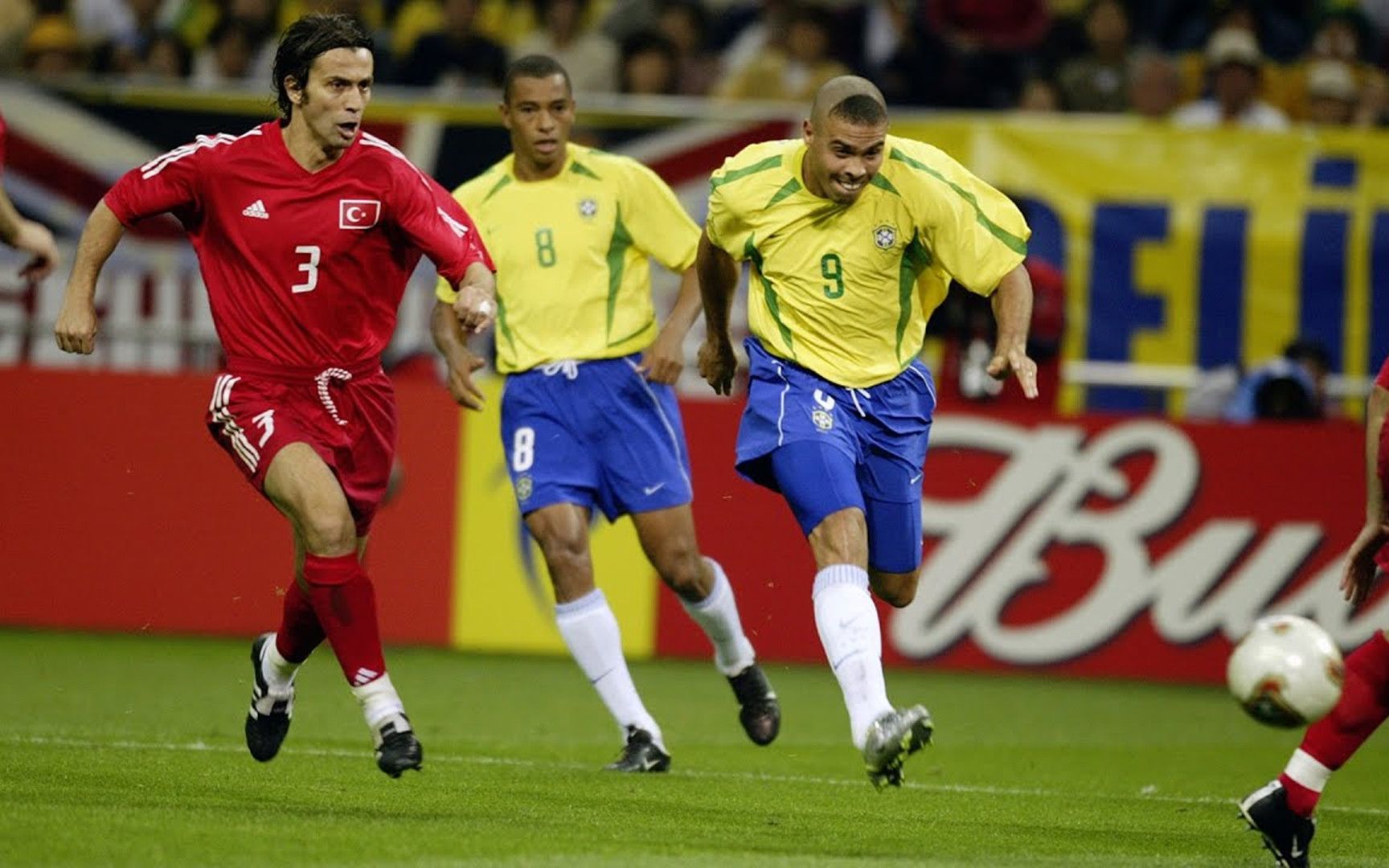 经典回顾 2002世界杯半决赛巴西vs土耳其 罗纳尔多打入关键进球