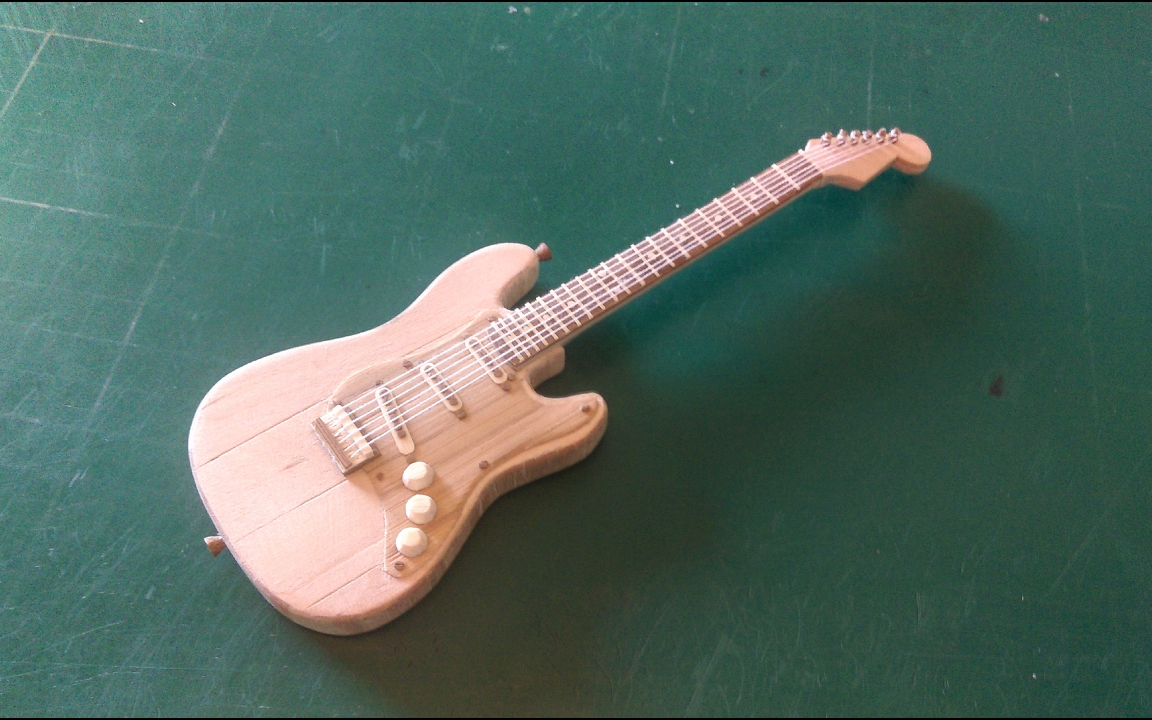 用竹筷 冰棒棍制作电吉他!中文字幕