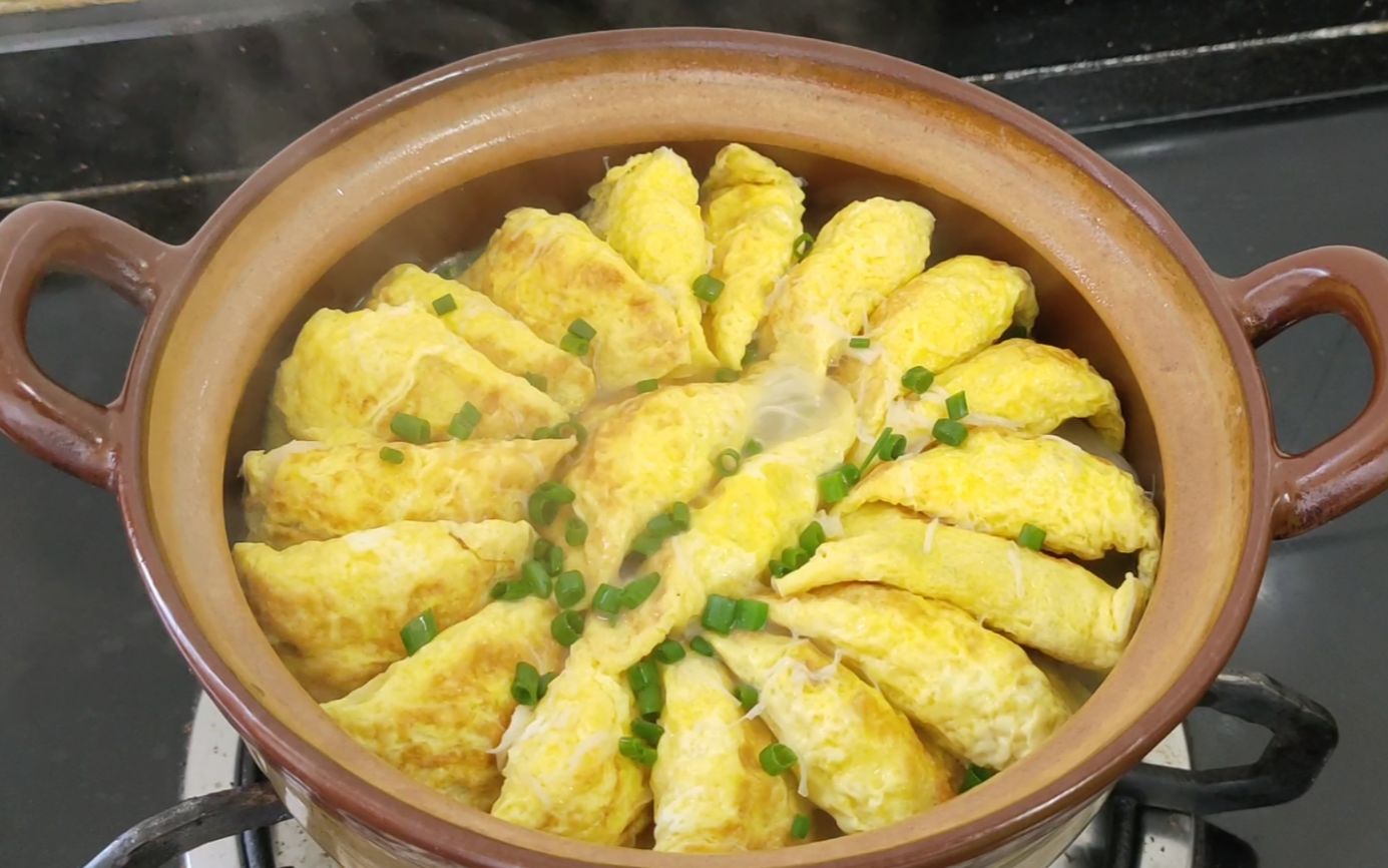 客家蛋角煲又有新吃法,加一根萝卜汁鲜味美,用汁捞饭我能吃3碗