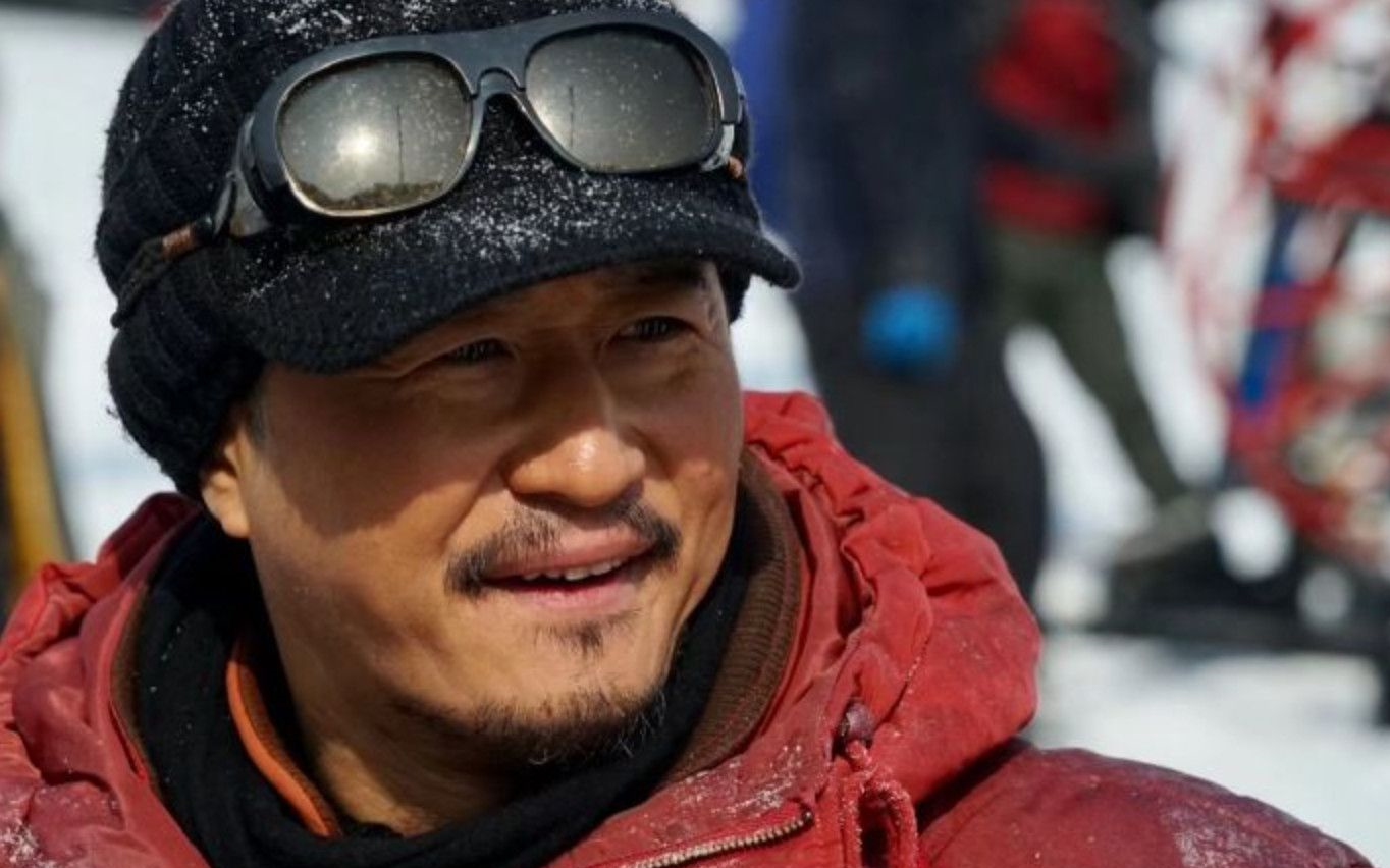 《攀登者》吴京太猛了,终身跳峡谷,成功登上珠穆朗玛峰_哔哩哔哩 (゜