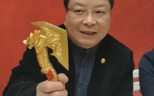 Télécharger la video: 龙啸当古董来鉴宝 几代人传下来的！