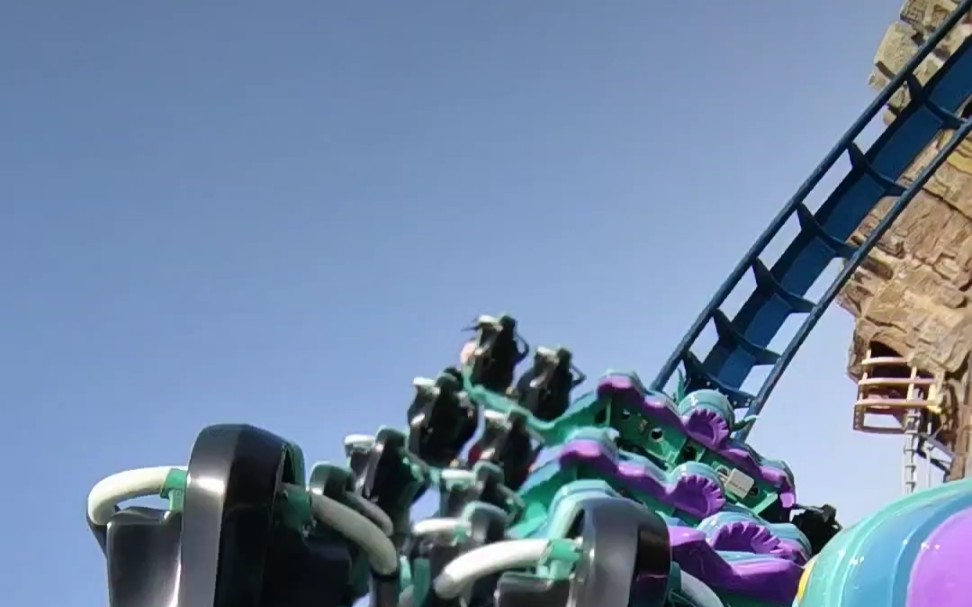 南京欢乐谷掠食者过山车