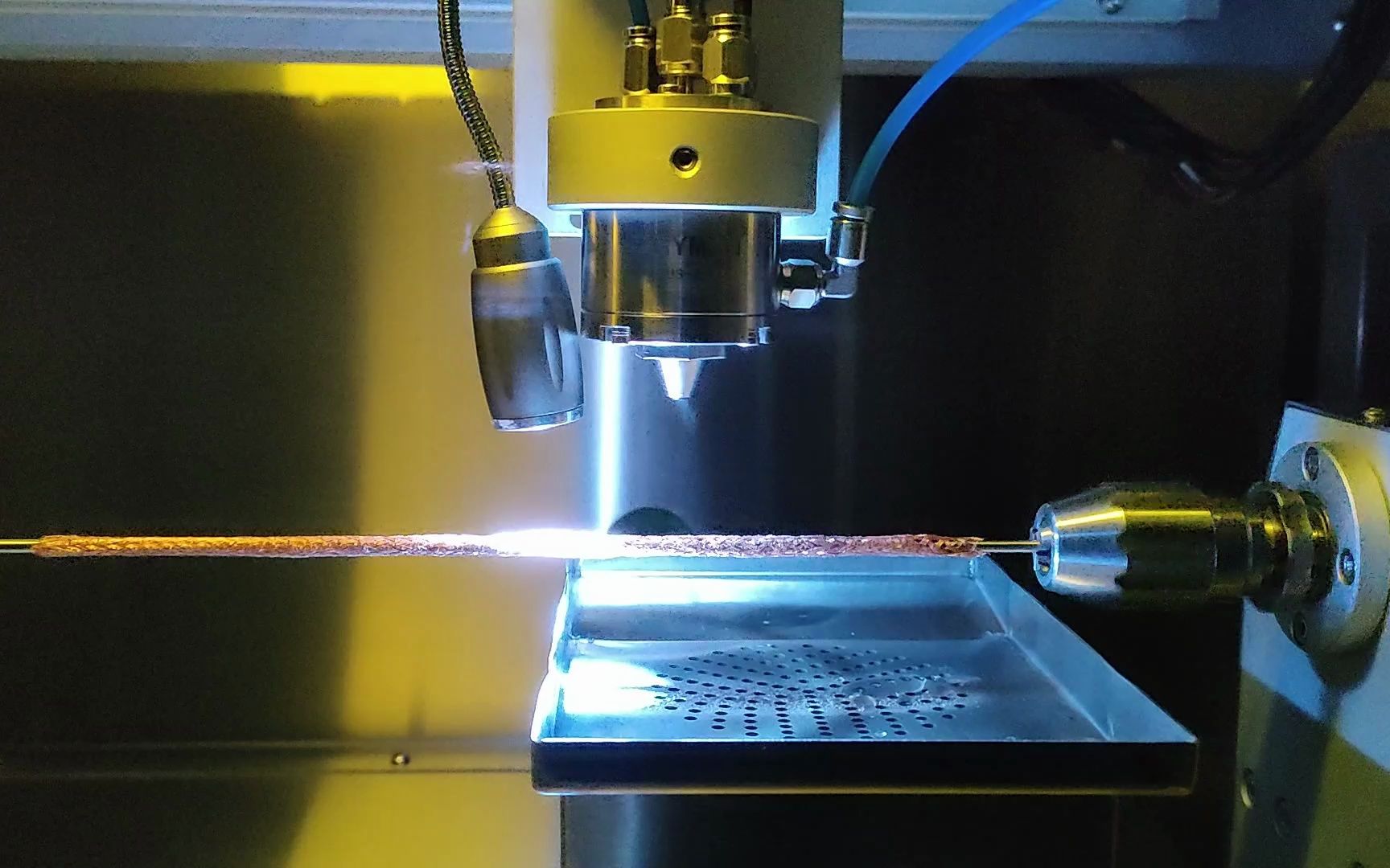 央米超声波喷涂,实现精密无堵塞喷涂,纳米级喷涂制备